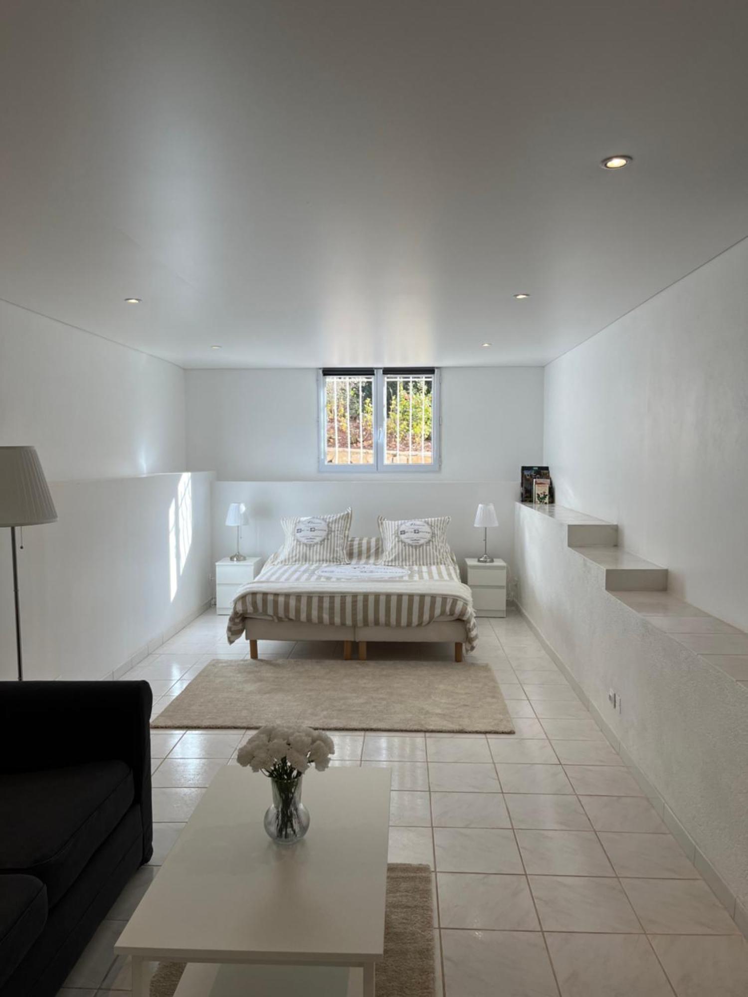 Ferienwohnung T3 Avec Jardin Et Piscine Privee Velaux Exterior foto